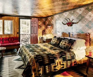 Photo 4 - Urban Cowboy Lodge