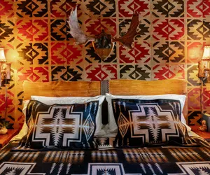 Photo 3 - Urban Cowboy Lodge