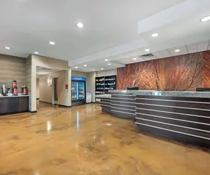 Photo 4 - Best Western Plus Lakeview Hotel