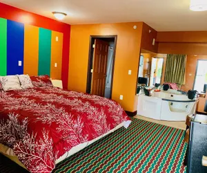 Photo 5 - Motor City Inn & Suites