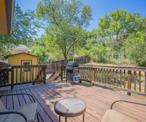 Photo 2 - 4BR Dog-friendly Minutes to Garden of the Gods