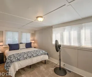 Photo 3 - 3BR Of Downtown King Bed, Dining, Has It All!