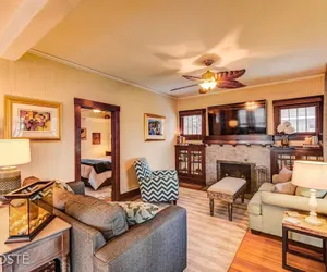 Photo 2 - 4BR Dog Friendly Mtn Retreat With Gym!