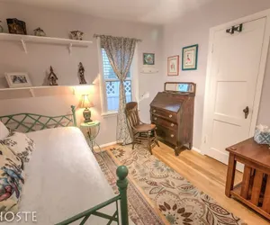 Photo 5 - 2Br Relax Lovely Home With Fairytale Garden