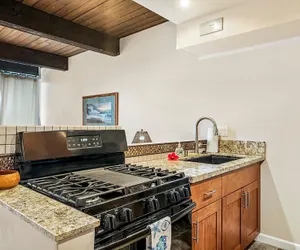 Photo 2 - Kona Mansions#229