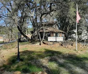 Photo 2 - Alta Sierra Village Inn