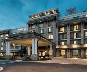 Photo 2 - Courtyard by Marriott Hilton Head Island