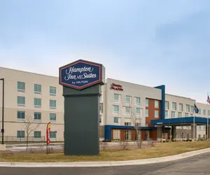 Photo 2 - Hampton Inn & Suites Adrian