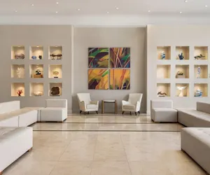 Photo 4 - Radisson Resort Miami Beach