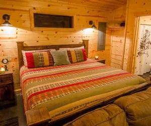 Photo 3 - Sunsettin Cabin With Fireplace, Free Wifi, and Parking Onsite by Redawning