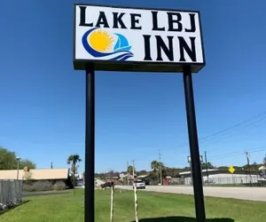 Photo 5 - Lake LBJ Inn