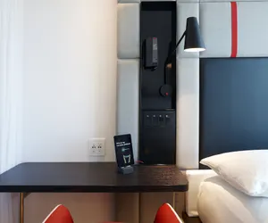 Photo 5 - citizenM Washington DC Capitol