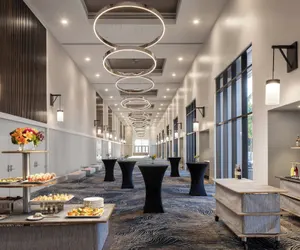 Photo 4 - Luminary Hotel & Co., Autograph Collection