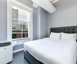 Photo 5 - Temple Place Suites