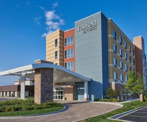 Photo 2 - Fairfield Inn & Suites by Marriott Chicago O'Hare