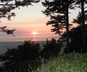 Photo 2 - Tyee Lodge Oceanfront B&B