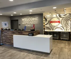 Photo 3 - Hampton Inn & Suites Pekin Peoria Area