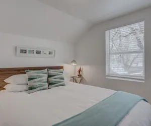Photo 3 - 1BR Downtown Urbanitydining, Drink, Cafes & Escape