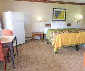 Photo 4 - Country Meadow inn