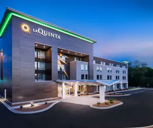 Photo 2 - La Quinta Inn & Ste by Wyndham Wisconsin Dells- Lake Delton