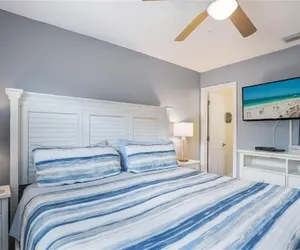 Photo 4 - 7 Doors Down 3 Bedroom Villa by RedAwning