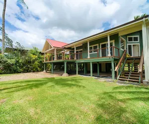Photo 2 - Hale Hoku 5 Bedroom Home by RedAwning