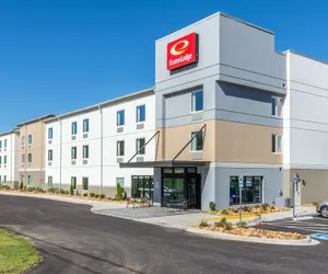 Photo 2 - Econo Lodge Dayton