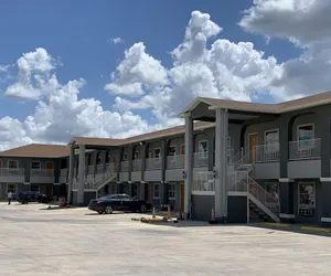 Photo 2 - Texan Inn and Suites Tilden