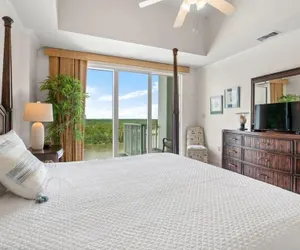 Photo 4 - The Wharf 902 by Youngs Suncoast