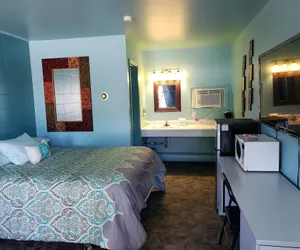Photo 2 - Viking Inn