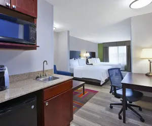 Photo 4 - Holiday Inn Express Hotel & Suites Niles by IHG