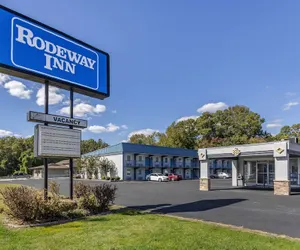 Photo 2 - Rodeway Inn