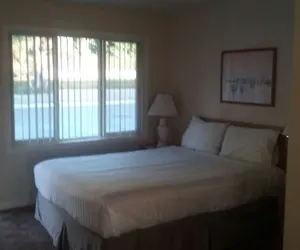 Photo 4 - Bay Bridge Motel