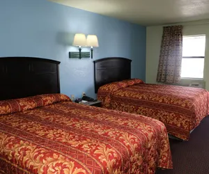 Photo 3 - Budget Inn