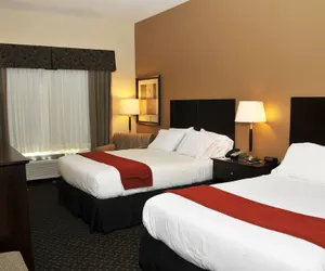 Photo 4 - Holiday Inn Express & Suites Clinton