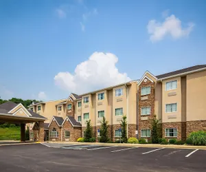 Photo 2 - SureStay Plus Hotel by Best Western Buckhannon
