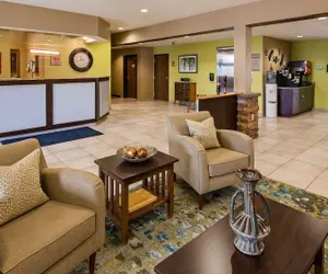 Photo 4 - SureStay Plus Hotel by Best Western Buckhannon