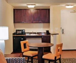 Photo 3 - Holiday Inn Ardmore I-35 by IHG