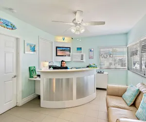 Photo 3 - Hollywood Beachside Boutique Suites