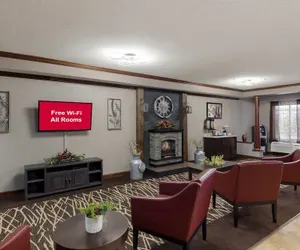 Photo 5 - Red Roof Inn & Suites Bloomsburg – Mifflinville