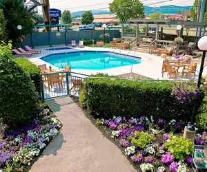 Photo 2 - Arbors at Island Landing Hotel & Suites