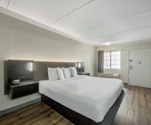 Photo 2 - Motel 6 San Antonio, TX – I-35 North Corridor