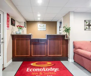 Photo 5 - Econo Lodge Inn & Suites