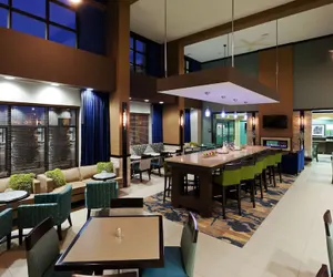 Photo 3 - Hampton Inn & Suites- Denver/Airport-Gateway Park