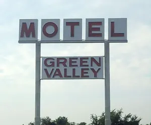 Photo 2 - Green Valley Motel Winston - Salem