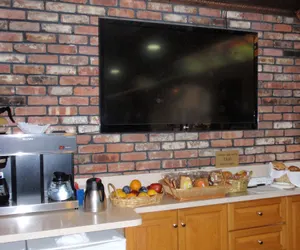 Photo 3 - Chalet Inn & Suites Centerport