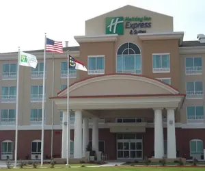 Photo 2 - Holiday Inn Express Hotel & Suites Smithfield - Selma I -95, an IHG Hotel