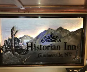 Photo 3 - Historian Inn