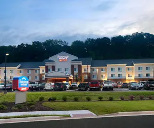 Photo 2 - Fairfield Inn & Suites Marietta