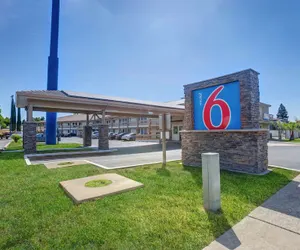 Photo 2 - Motel 6 Anderson, CA - Redding Airport